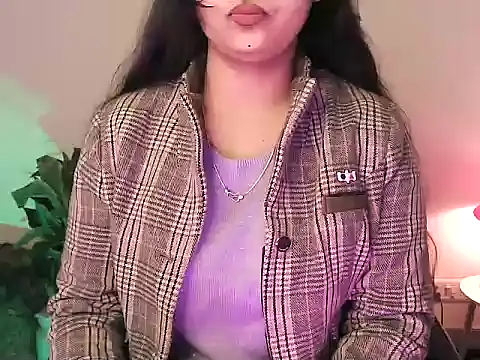 megancatluna online show from December 18, 5:23 am