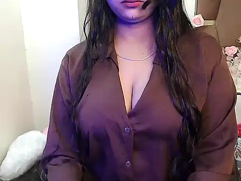 megancatluna online show from November 15, 4:49 am