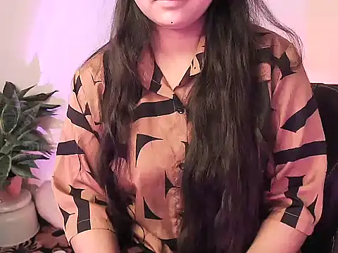 megancatluna online show from December 17, 5:01 am