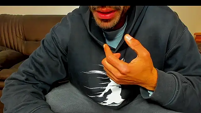 sexyhotmusclesforyou1 online show from April 3, 7:37 am