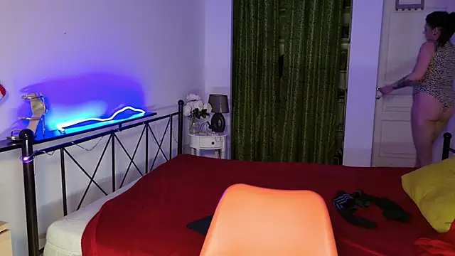 RaileReed online show from January 7, 1:38 pm