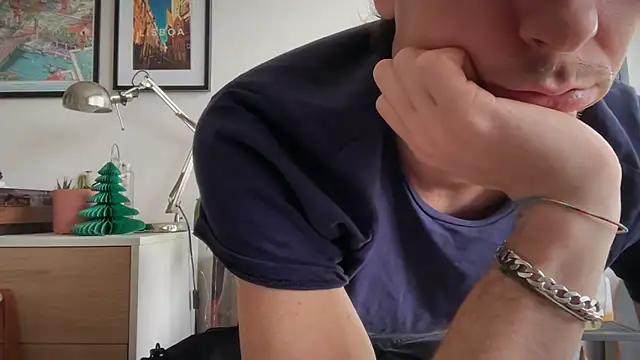 MikymikeBBWD online show from December 17, 12:32 pm