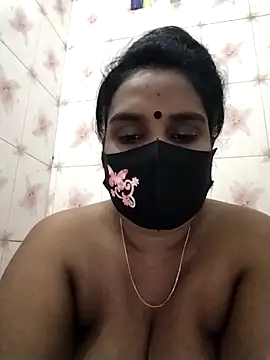 Snapshot of Mitila-3232 chatting on October 4, 12:34 am Mitila-3232 online show from October 4, 12:34 am