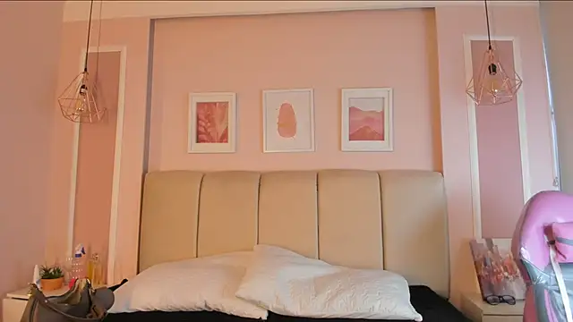 Annie rhoades online show from March 14, 3:18 pm