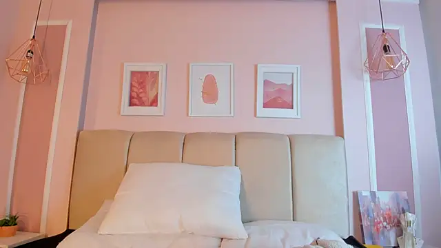 Annie rhoades online show from December 21, 1:57 pm