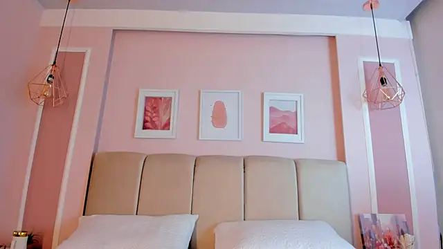 Annie rhoades online show from December 19, 1:02 pm