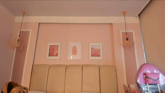 Annie rhoades online show from March 10, 1:04 pm