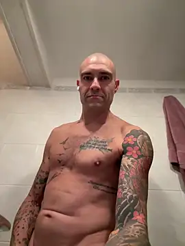 Snapshot of Jackcazzone_82 chatting on November 8, 9:29 pm Jackcazzone 82 online show from November 8, 9:29 pm
