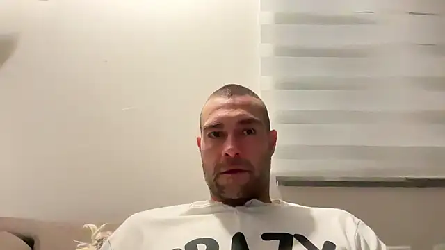 Snapshot of Jackcazzone_82 chatting on March 3, 10:31 pm Jackcazzone 82 online show from March 3, 10:31 pm