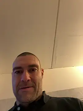 Snapshot of Jackcazzone_82 chatting on February 25, 5:08 pm Jackcazzone 82 online show from February 25, 5:08 pm