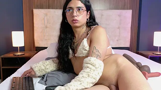 NATTROSE TAY online show from July 2, 8:04 pm