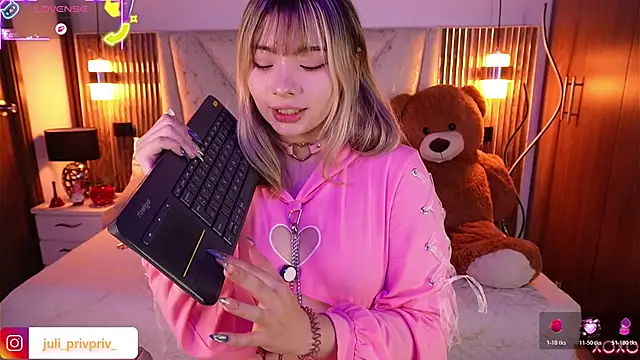 Julieta priv online show from February 21, 1:35 pm