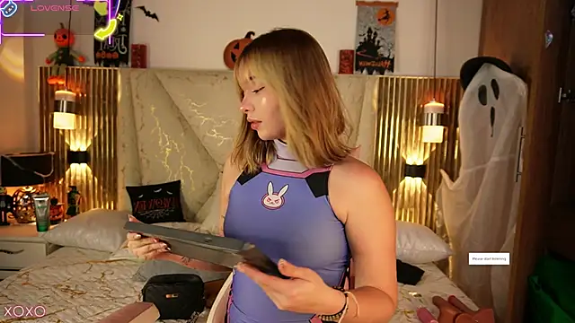 Snapshot of Julieta_priv chatting on October 28, 2:16 pm Julieta priv online show from October 28, 2:16 pm