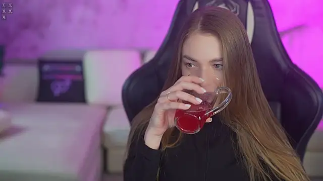 Layla Sweet  online show from January 12, 11:42 pm