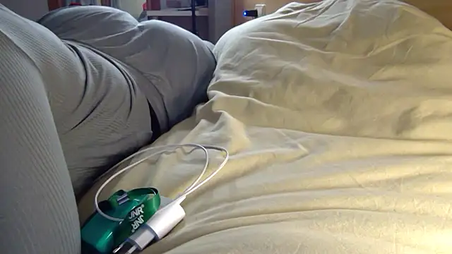 Snapshot of Halima_misshotpussy13 chatting on February 15, 1:31 am Halima misshotpussy13 online show from February 15, 1:31 am