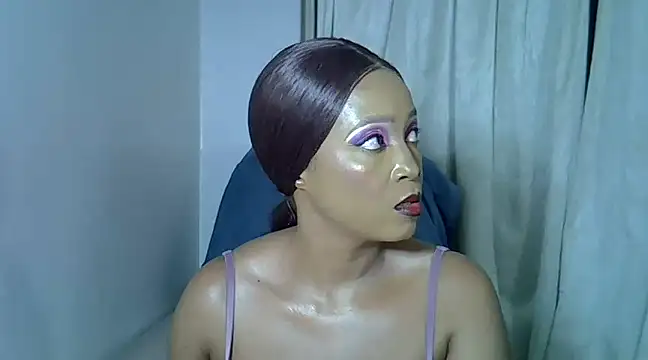 Snapshot of ChloeBab chatting on February 17, 11:11 pm ChloeBab online show from February 17, 11:11 pm