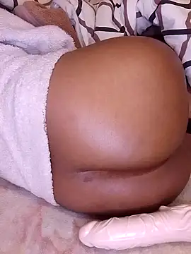 Snapshot of ChloeBab chatting on November 18, 8:17 am ChloeBab online show from November 18, 8:17 am