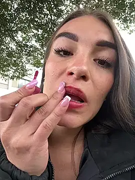 Snapshot of EMILY-07_ chatting on March 21, 2:18 pm EMILY-07 online show from March 21, 2:18 pm