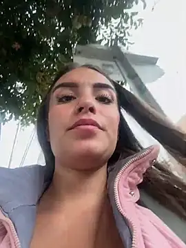 Snapshot of EMILY-07_ chatting on March 13, 7:39 pm EMILY-07 online show from March 13, 7:39 pm