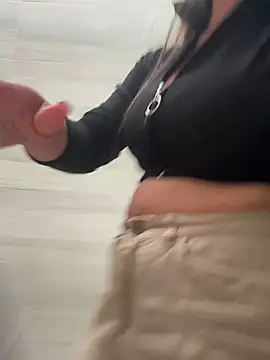 Snapshot of EMILY-07_ chatting on March 20, 7:57 pm EMILY-07 online show from March 20, 7:57 pm