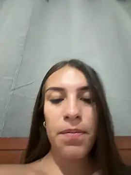 Snapshot of EMILY-07_ chatting on February 15, 9:39 pm EMILY-07 online show from February 15, 9:39 pm