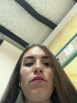 Snapshot of EMILY-07_ chatting on February 21, 5:20 pm EMILY-07 online show from February 21, 5:20 pm