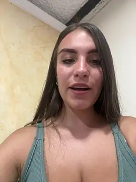 Snapshot of EMILY-07_ chatting on February 25, 8:00 pm EMILY-07 online show from February 25, 8:00 pm