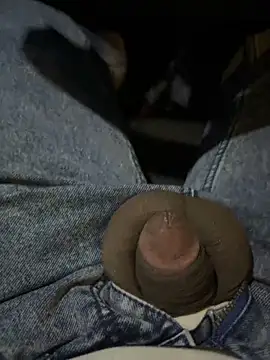 Snapshot of BadboySLR_8899 chatting on October 12, 2:18 pm BadboySLR 8899 online show from October 12, 2:18 pm