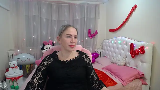 Snapshot of TessaDaybreak chatting on March 12, 4:13 pm TessaDaybreak online show from March 12, 4:13 pm