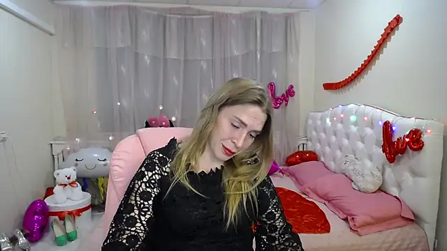 Snapshot of TessaDaybreak chatting on March 5, 4:24 pm TessaDaybreak online show from March 5, 4:24 pm