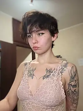 Snapshot of Anna-Sun chatting on March 18, 5:01 pm Anna-Sun online show from March 18, 5:01 pm
