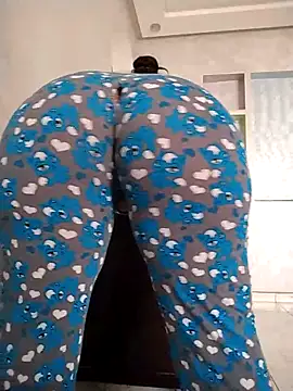 Snapshot of Dalou3a-69 chatting on November 3, 9:35 am Dalou3a-69 online show from November 3, 9:35 am