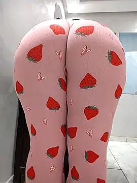 Snapshot of Dalou3a-69 chatting on October 8, 7:21 am Dalou3a-69 online show from October 8, 7:21 am