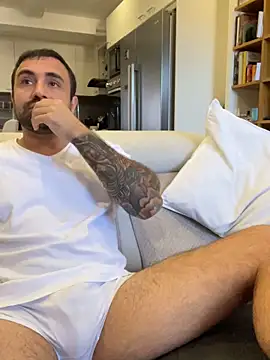 Snapshot of morfeoX chatting on November 4, 10:41 am morfeoX online show from November 4, 10:41 am