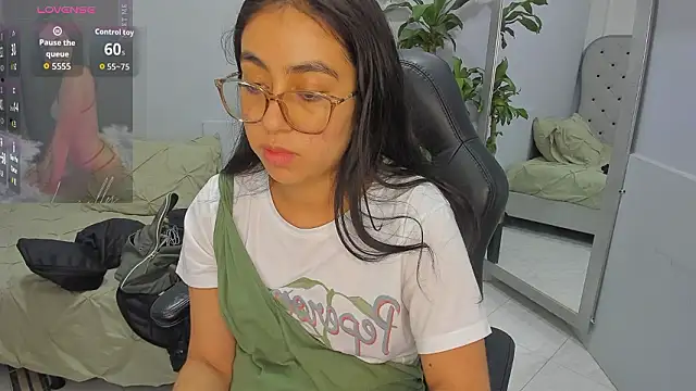 lucelly 15 online show from March 9, 11:58 am