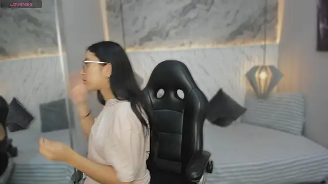 lucelly 15 online show from November 11, 11:27 am