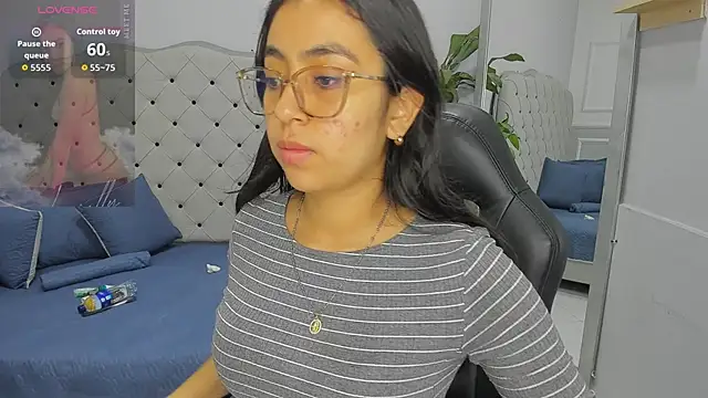 lucelly 15 online show from February 20, 11:56 am