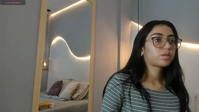 Snapshot of lucelly_15 chatting on October 13, 11:45 am lucelly 15 online show from October 13, 11:45 am