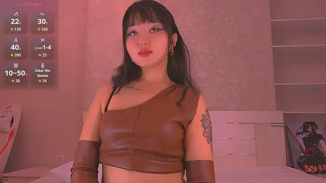 Snapshot of Demonic_Angel_ chatting on October 24, 10:25 am Demonic Angel online show from October 24, 10:25 am