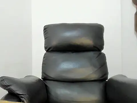 Snapshot of arnold_bekam chatting on June 6, 1:00 am arnold bekam online show from June 6, 1:00 am