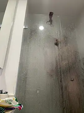 Snapshot of arnold_bekam chatting on June 8, 11:33 am arnold bekam online show from June 8, 11:33 am