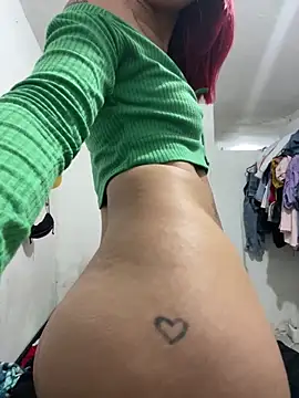 Snapshot of Dulce-sexy chatting on October 9, 9:15 pm Dulce-sexy online show from October 9, 9:15 pm