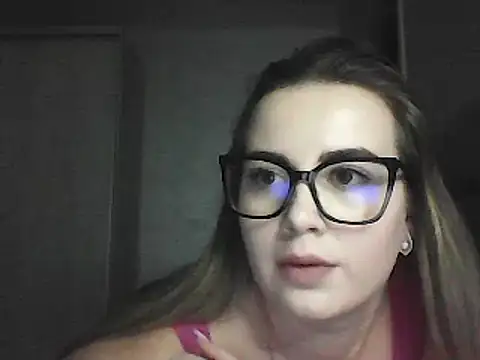 Snapshot of GoddessTenderness chatting on February 16, 4:10 pm GoddessTenderness online show from February 16, 4:10 pm