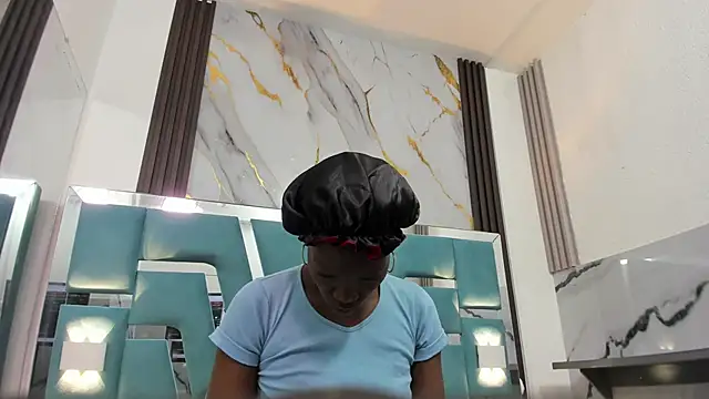 ebony valentina online show from December 14, 11:38 am