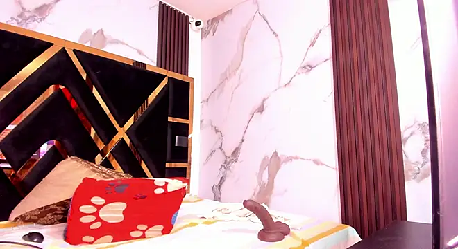 Snapshot of ebony_valentina chatting on November 8, 1:42 am ebony valentina online show from November 8, 1:42 am