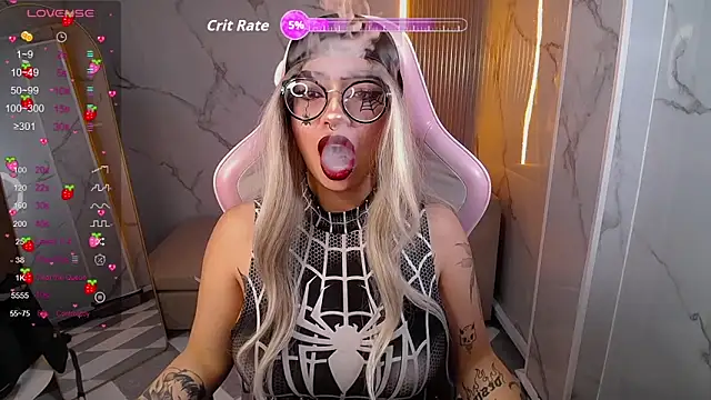 Snapshot of Anni_acker_b chatting on October 6, 1:12 pm Anni acker b online show from October 6, 1:12 pm