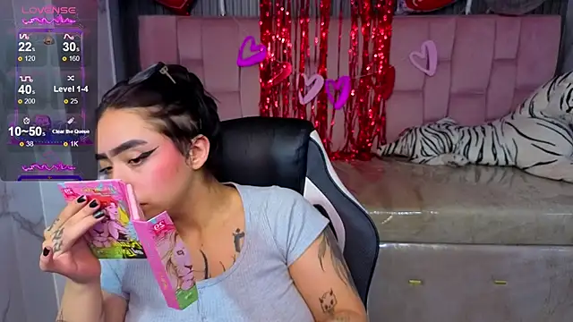 Snapshot of Anni_acker_b chatting on February 28, 12:49 pm Anni acker b online show from February 28, 12:49 pm