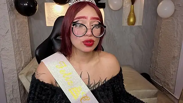 Snapshot of Anni_acker_b chatting on December 20, 3:31 am Anni acker b online show from December 20, 3:31 am