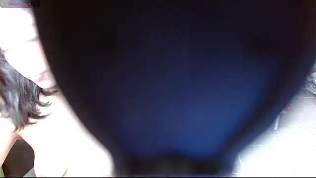 Snapshot of Violett_11 chatting on October 30, 9:01 pm Violett 11 online show from October 30, 9:01 pm