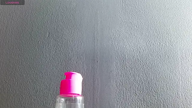 Snapshot of Violett_11 chatting on March 14, 9:21 pm Violett 11 online show from March 14, 9:21 pm